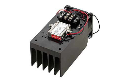 27 dBm P1dB, 18 GHz to 26.5 GHz, Medium Power Amplifier with Heatsink, SMA, 28 dB Gain, 7 dB NF