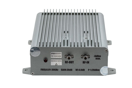38 dB Gain, 27 dBm P1dB, 0.01 GHz to 30 GHz, Broadband AC Low Noise Amplifier, Bench-Top, 110/220VAC, 3.7 dB Noise Figure, 2.92mm